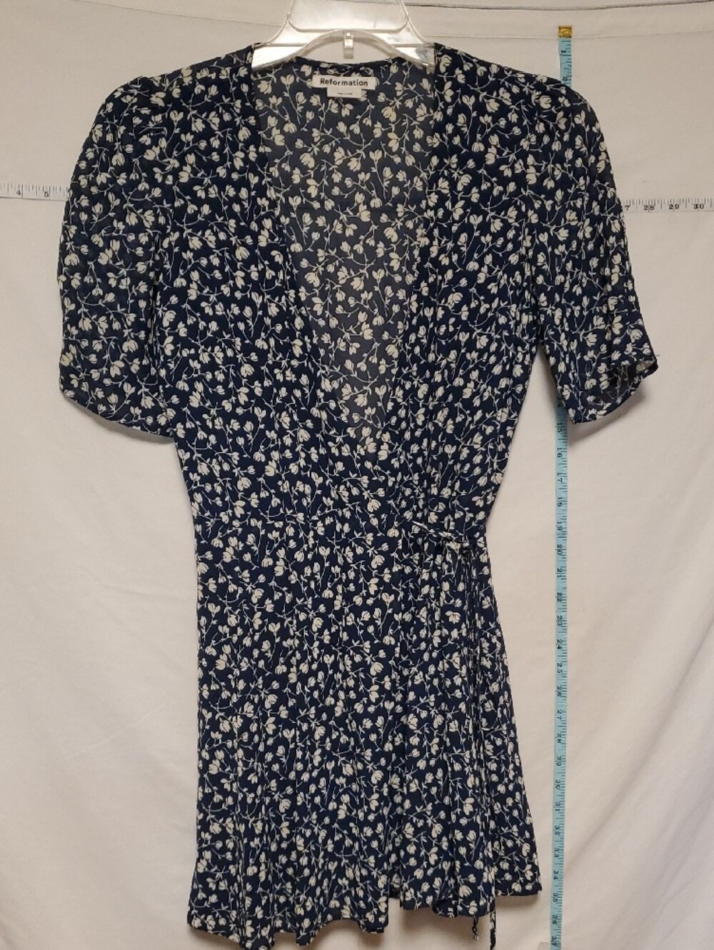 Reformation Navy and White Ditsy Floral V-Neck Wrap Dress Med Cottagecore Boho
